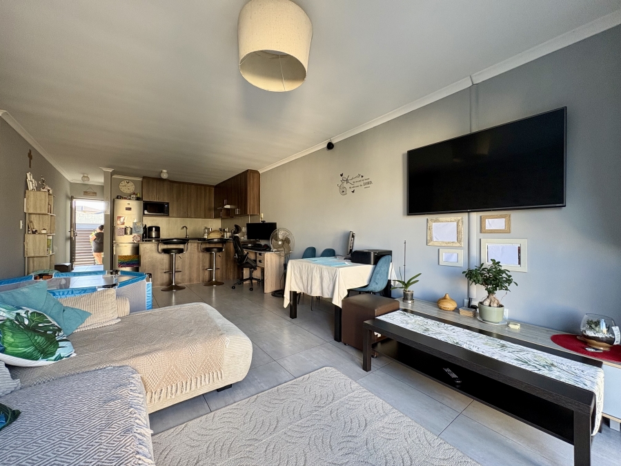 2 Bedroom Property for Sale in Parklands Western Cape